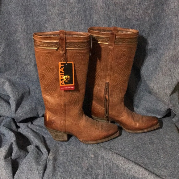 Ariat Shoes - BEAUTIFUL Ariat Boots